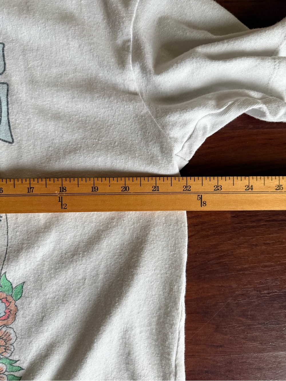 Billabong Oversized Women’s White Graphic Tee - Picture 4 of 7